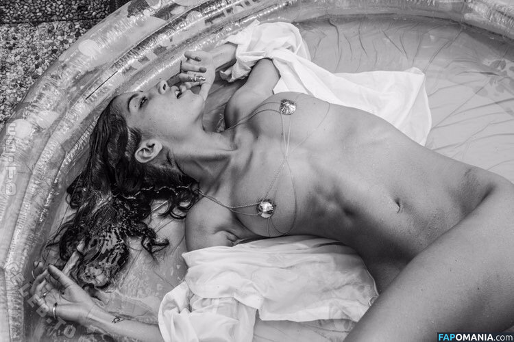 Emilie Payet / emilie_payet_artist / emiliepayet / emiliepayetmannequin Обнажённый OnlyFans  Утёкшее фото #44