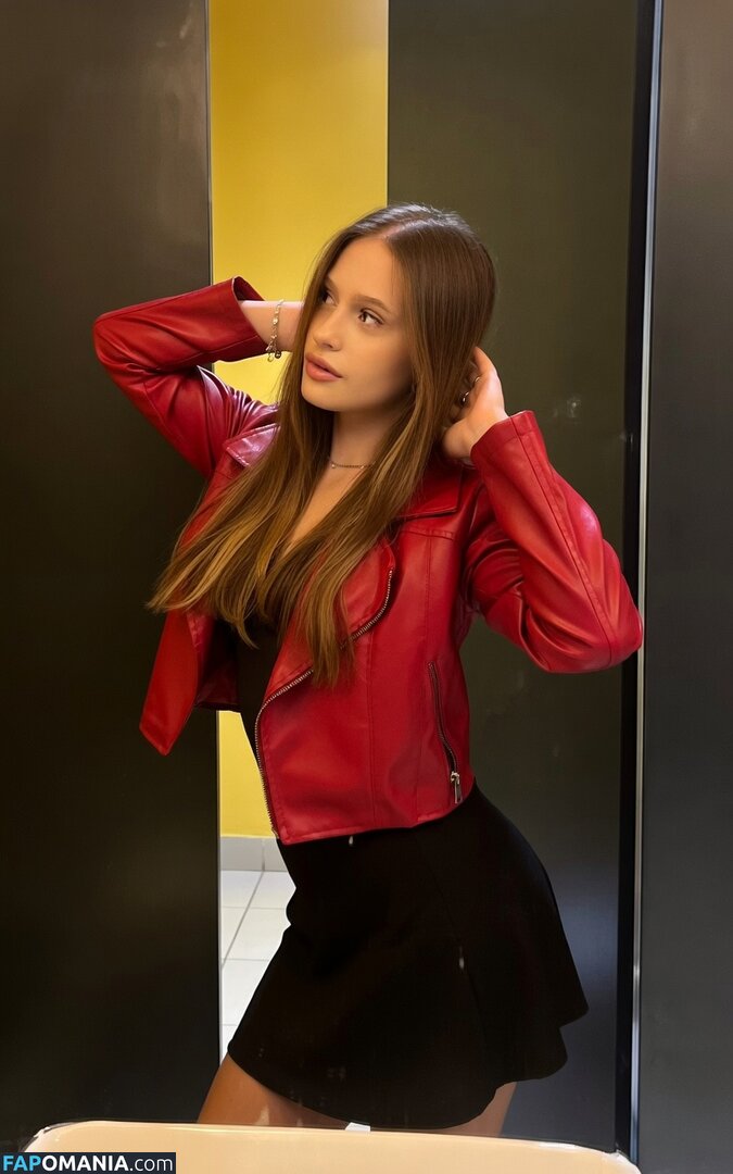 Emilly Campos / _emycampos Обнажённый OnlyFans  Утёкшее фото #1