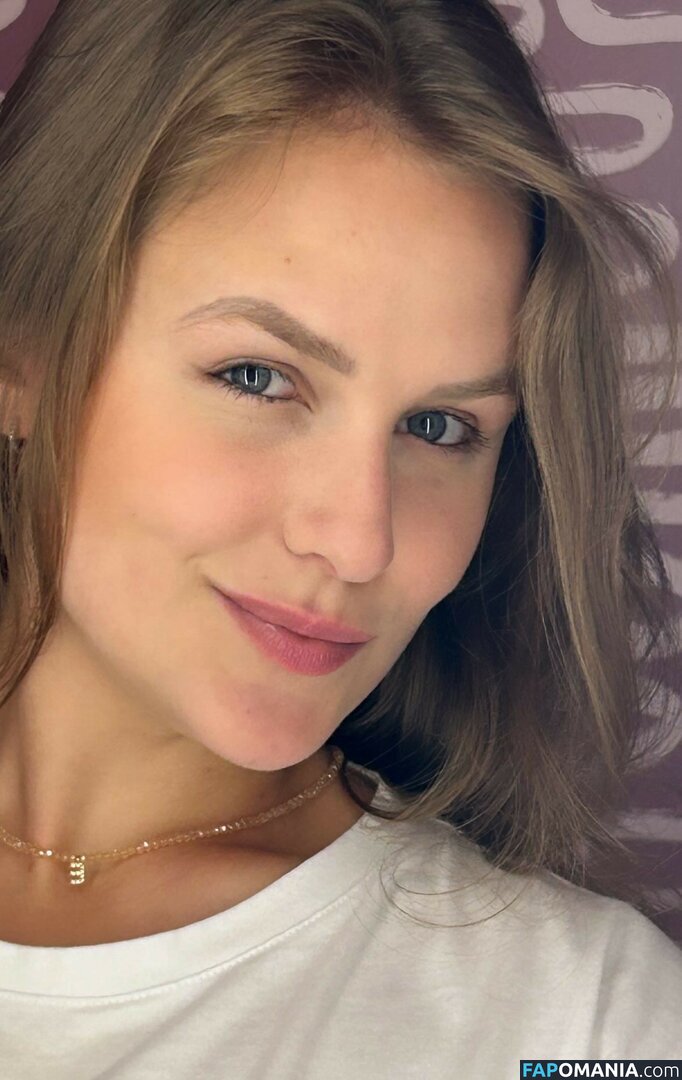 Emilly Schellmann / _emillyschellmann Обнажённый OnlyFans  Утёкшее фото #31