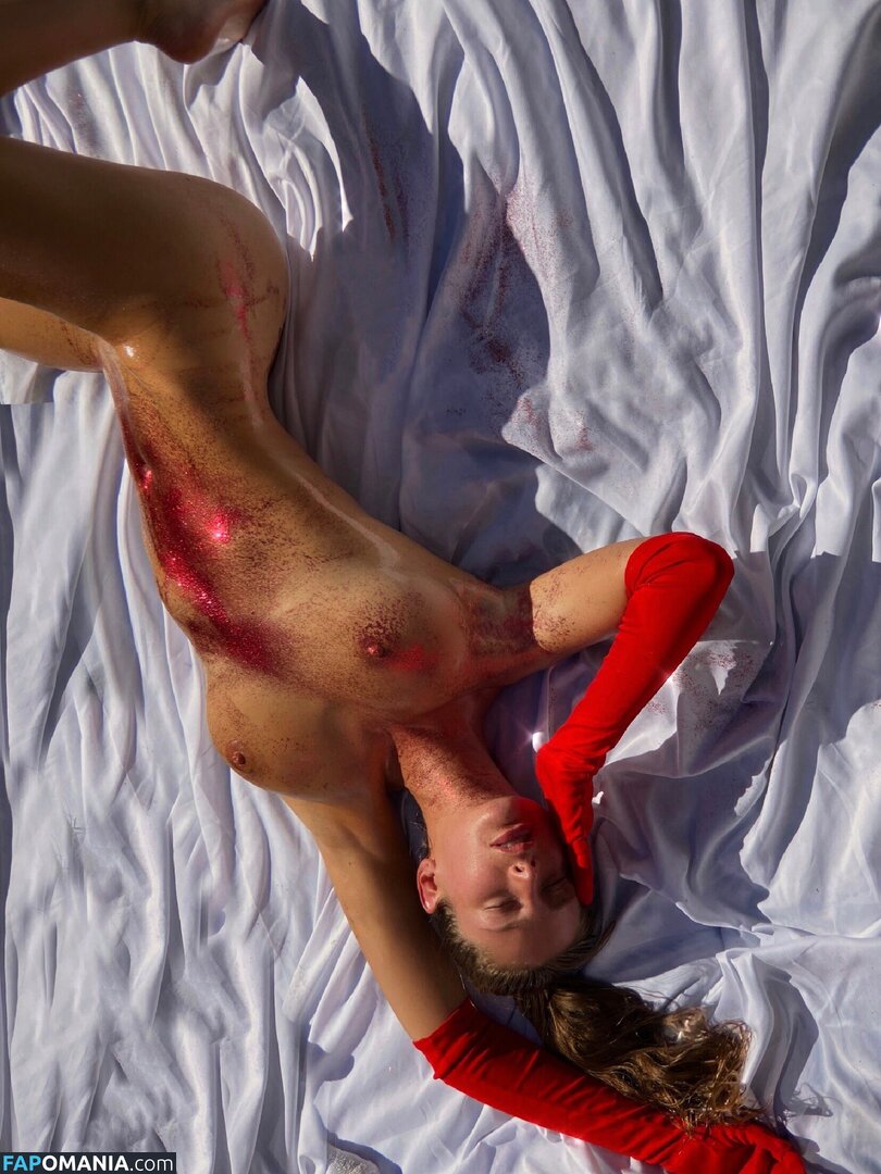 Emily Agnes / isthatemily Обнажённый OnlyFans  Утёкшее фото #2