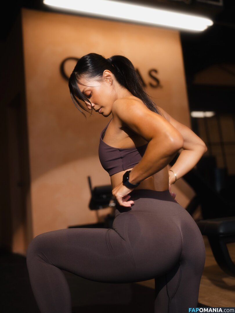Emily Alabi / emilyalabi / https: Обнажённый OnlyFans  Утёкшее фото #18