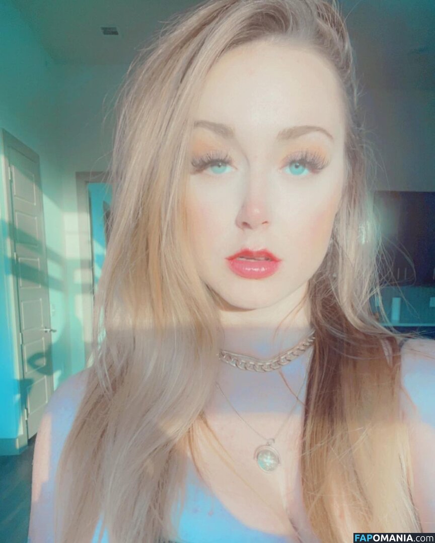 Emily James Обнажённый OnlyFans  Утёкшее фото #1