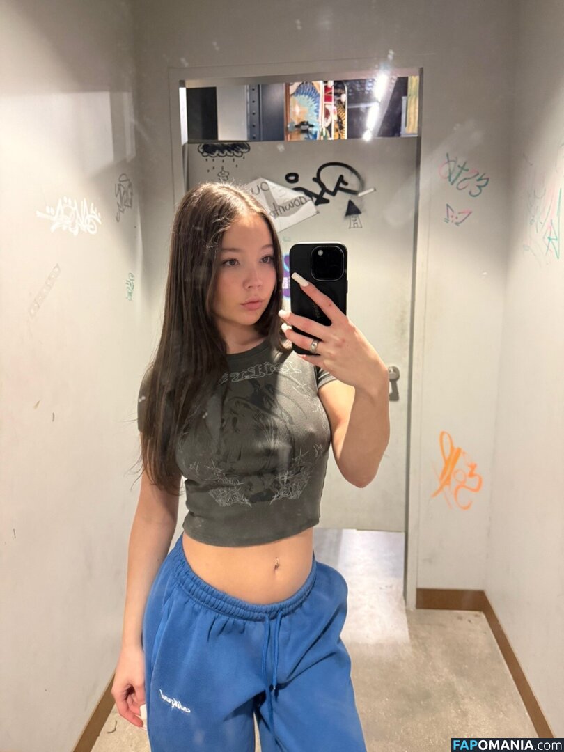 Emily Makis / emily.jm._ / emily.makis / yahhmean._ Обнажённый OnlyFans  Утёкшее фото #3