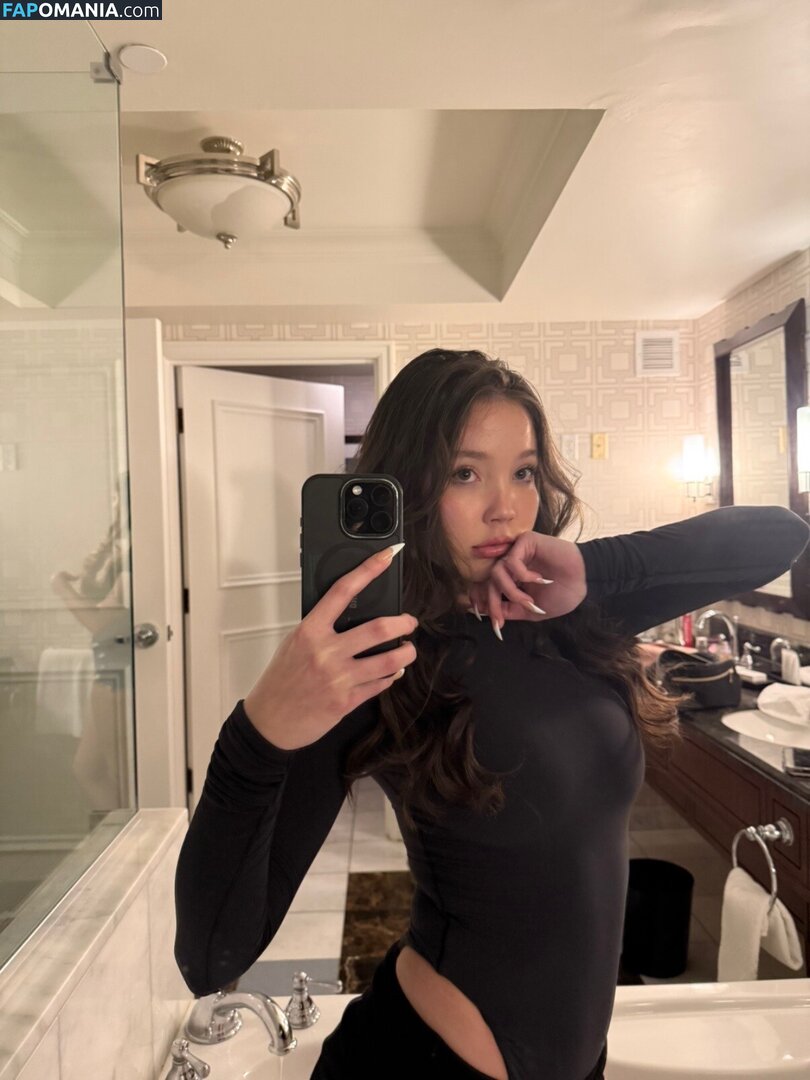 Emily Makis / emily.jm._ / emily.makis / yahhmean._ Обнажённый OnlyFans  Утёкшее фото #5