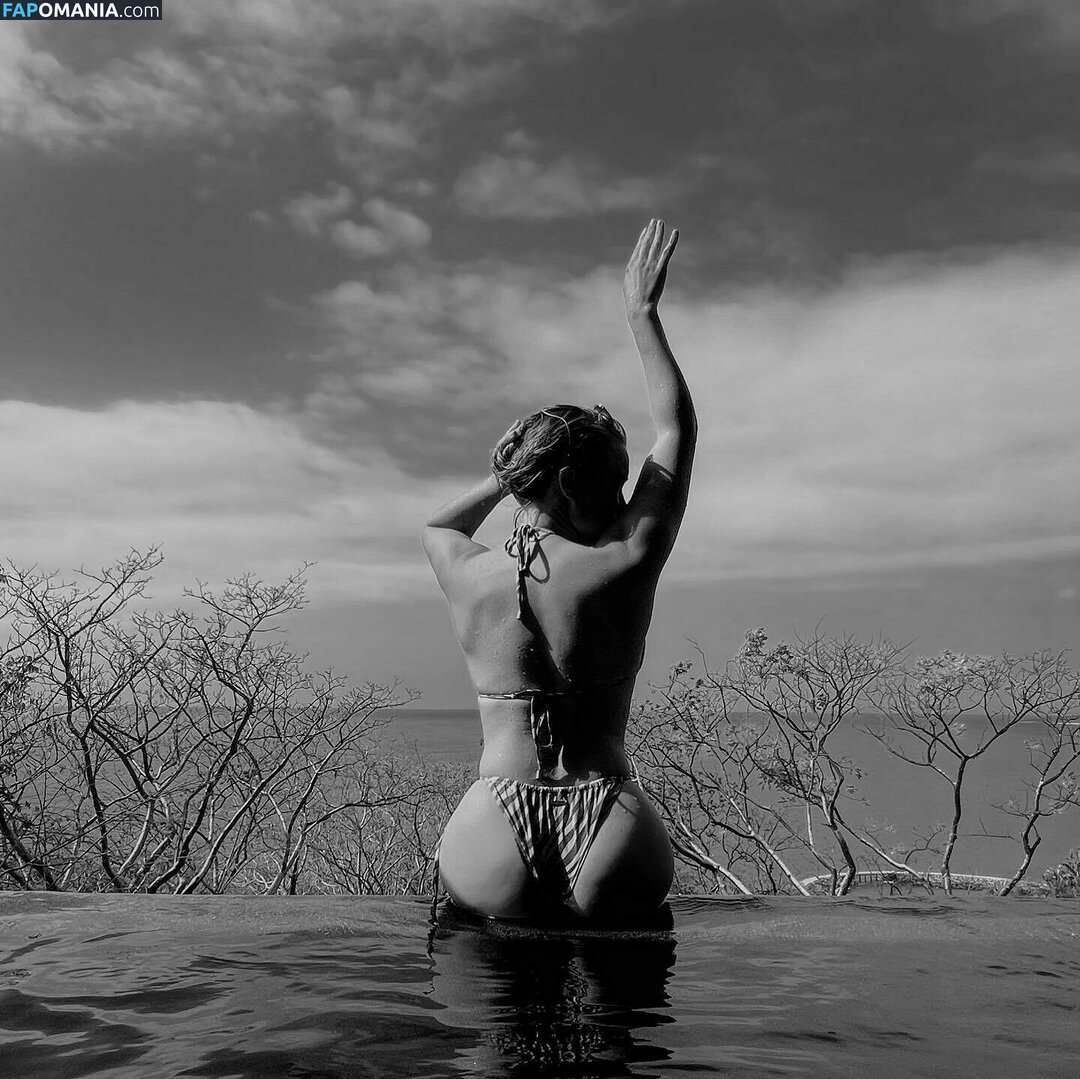 Emily Osment / emilyosment / laurenx687 Обнажённый OnlyFans  Утёкшее фото #204