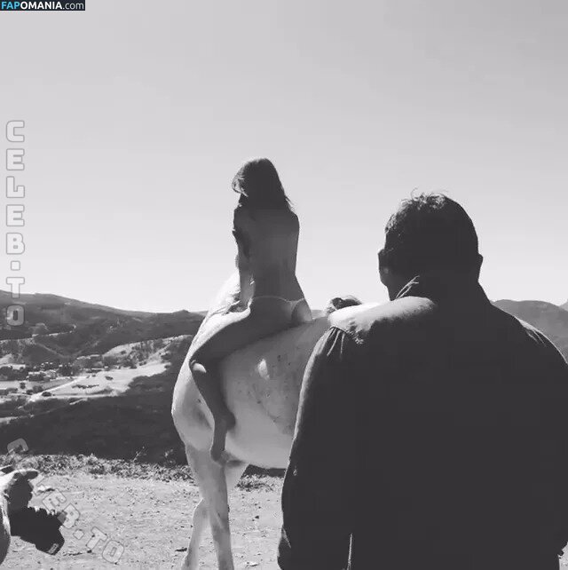 Emily Ratajkowski / Officialemilyratajkowski / emrata / https: Обнажённый OnlyFans  Утёкшее фото #33