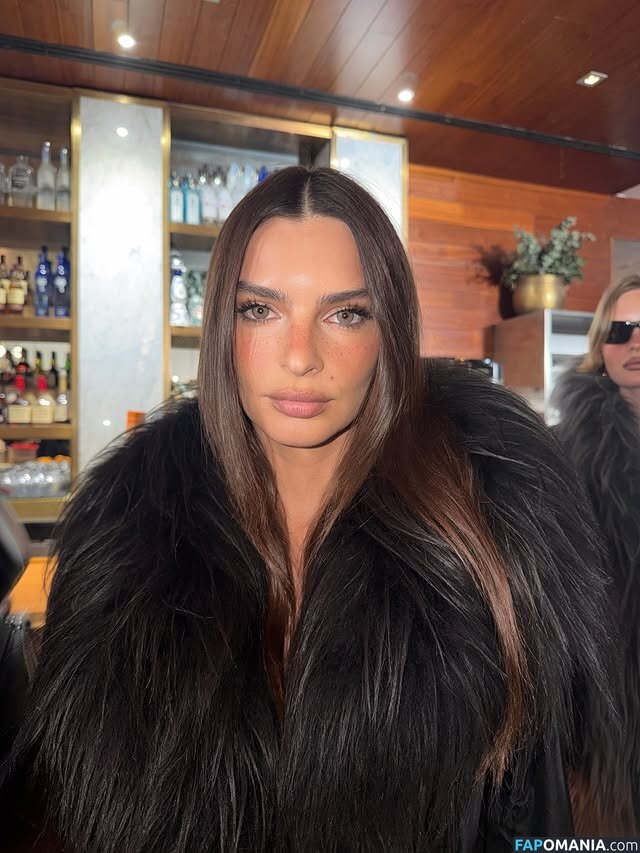 Emily Ratajkowski / Officialemilyratajkowski / emrata / https: Обнажённый OnlyFans  Утёкшее фото #39