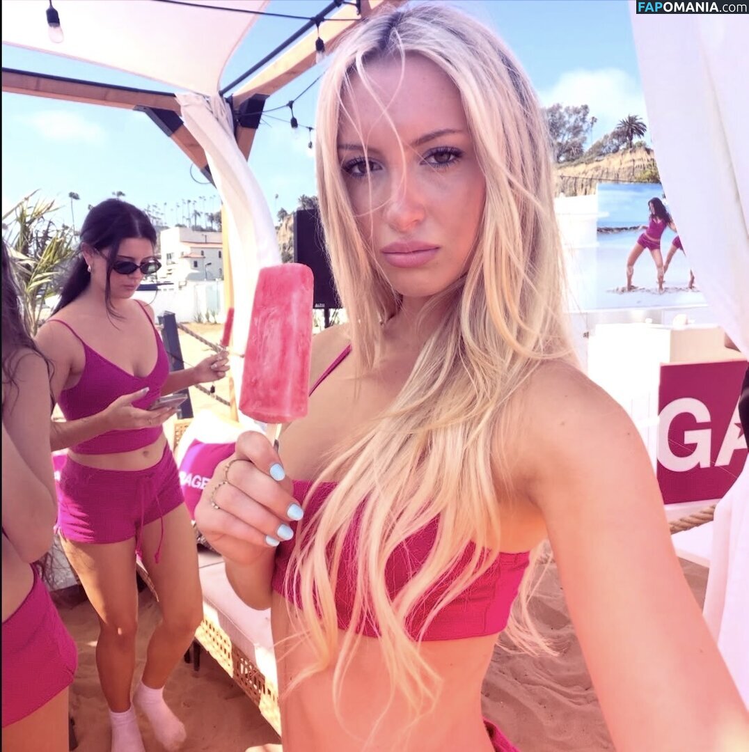 Emily Roman / emilyroman Обнажённый OnlyFans  Утёкшее фото #9