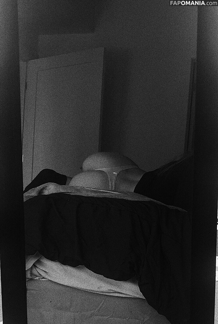 Emily Slater / emilylslater / emilyslaterr / itsemilyslater Обнажённый OnlyFans  Утёкшее фото #10