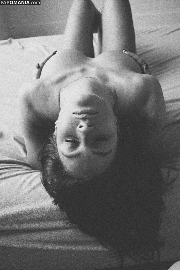 Emily Slater / emilylslater / emilyslaterr / itsemilyslater Обнажённый OnlyFans  Утёкшее фото #12