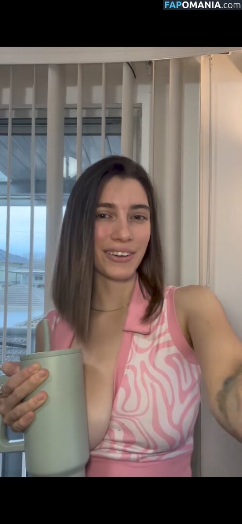 Emily Winterfell / emilysylraa / emilywinterfell / emilyxvirel / emilyxvirel... Обнажённый OnlyFans  Утёкшее фото #1