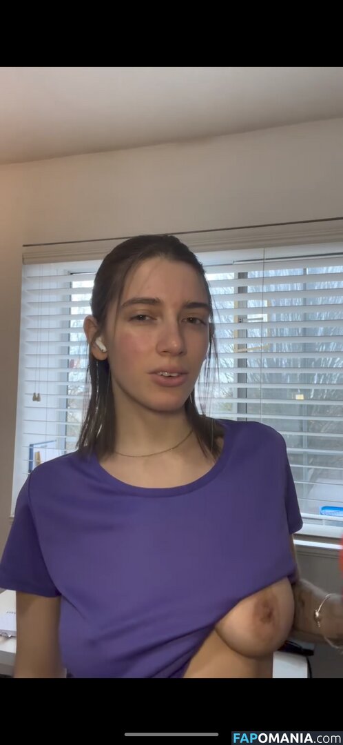 Emily Winterfell / emilysylraa / emilywinterfell / emilyxvirel / emilyxvirel... Обнажённый OnlyFans  Утёкшее фото #4