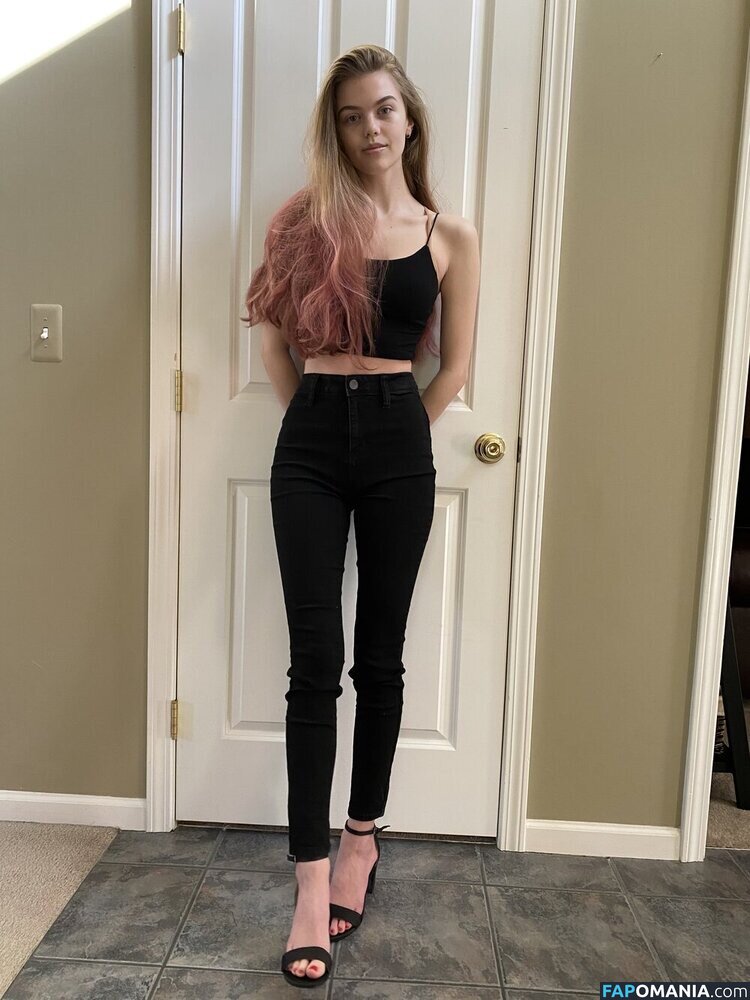 Bradpittsgf / Emma Beardsley / emmabbeardsley Обнажённый OnlyFans  Утёкшее фото #16