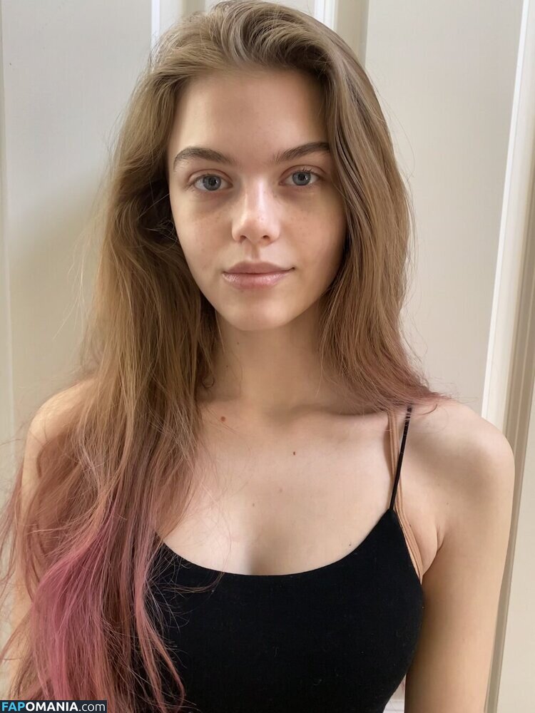 Bradpittsgf / Emma Beardsley / emmabbeardsley Обнажённый OnlyFans  Утёкшее фото #19