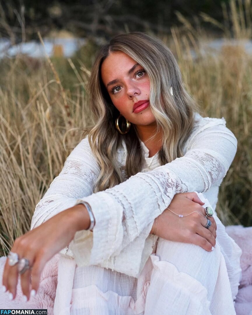 Emmi Butler / emmilaurie Обнажённый OnlyFans  Утёкшее фото #1