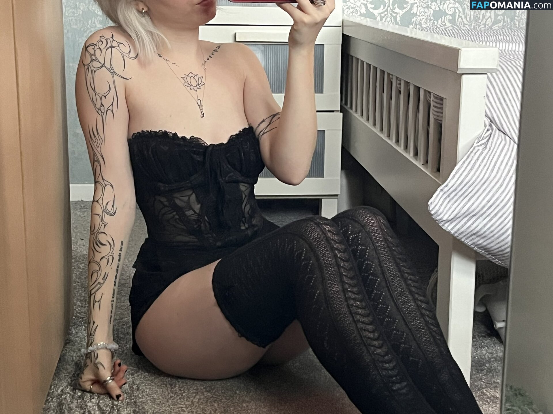Emzeeni / cw / https: Обнажённый OnlyFans  Утёкшее фото #5