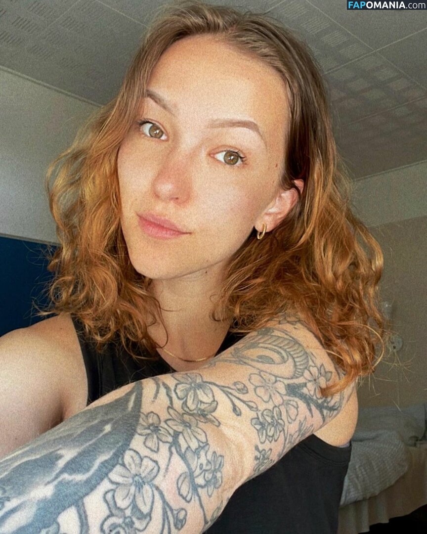 Eralia / erygarza / itseralia Обнажённый OnlyFans  Утёкшее фото #2