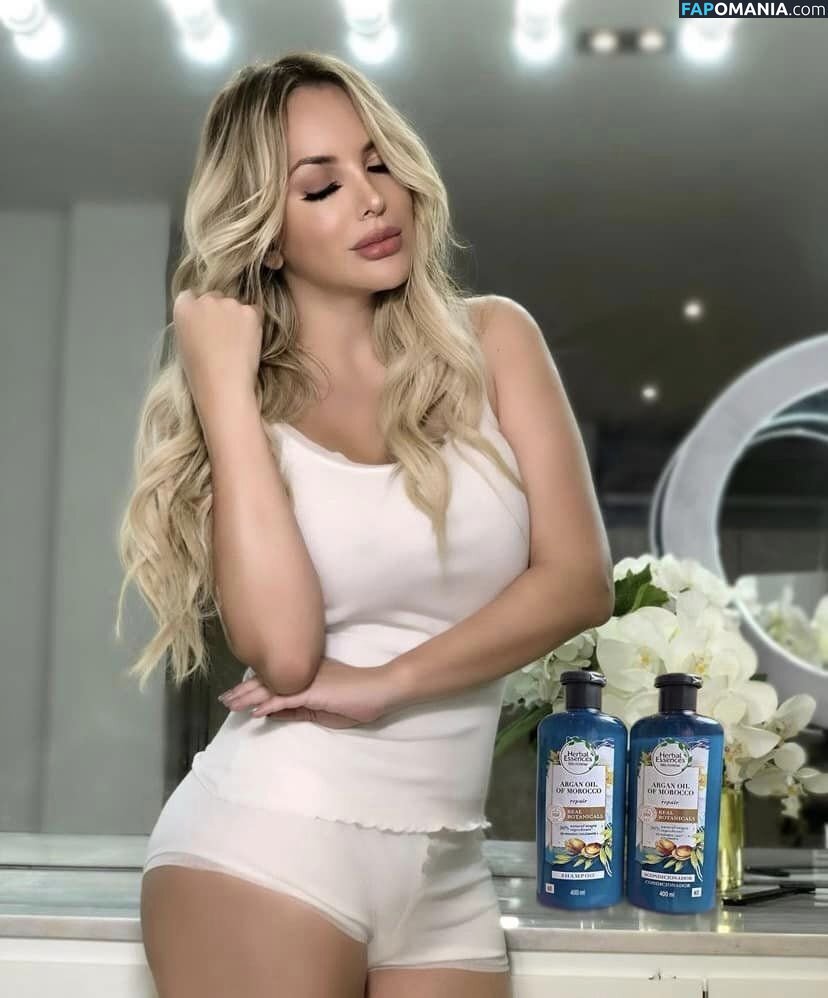 Erika Velez Обнажённый OnlyFans  Утёкшее фото #2