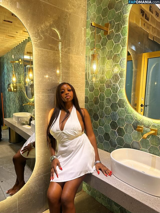 Erimegar Обнажённый OnlyFans  Утёкшее фото #2