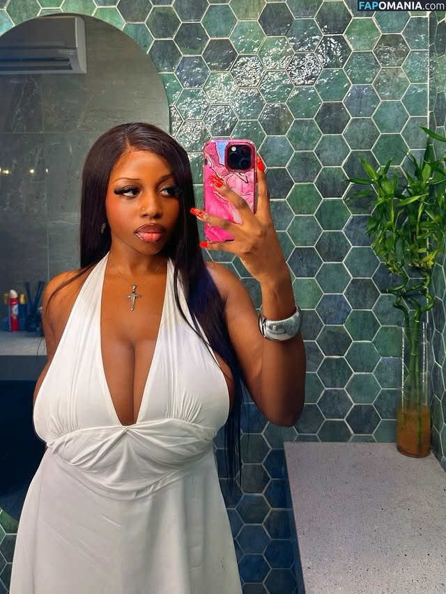 Erimegar Обнажённый OnlyFans  Утёкшее фото #3