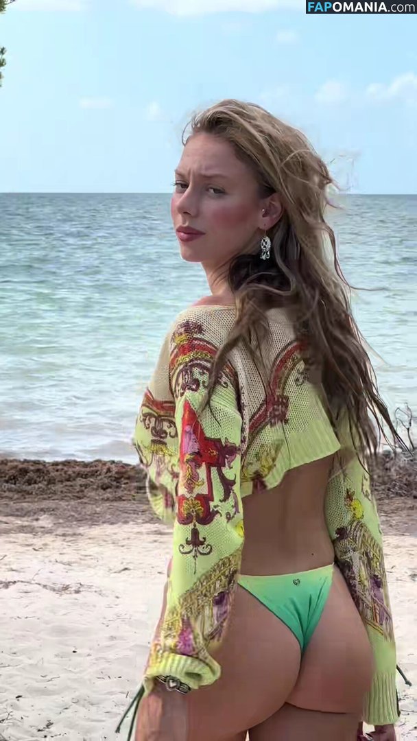 Ester Exposito / ester_exposito / esterexposito Обнажённый OnlyFans  Утёкшее фото #7