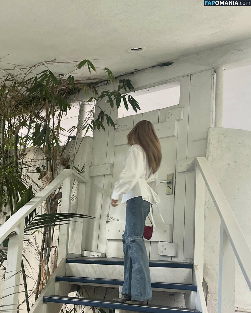 Ester Exposito / ester_exposito / esterexposito Обнажённый OnlyFans  Утёкшее фото #227