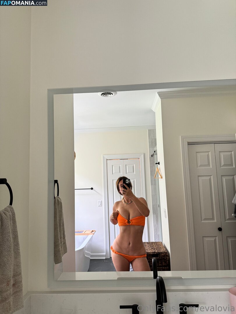 Eva Lovia / Fallinlovia / evalovia / https: Обнажённый OnlyFans  Утёкшее фото #1731