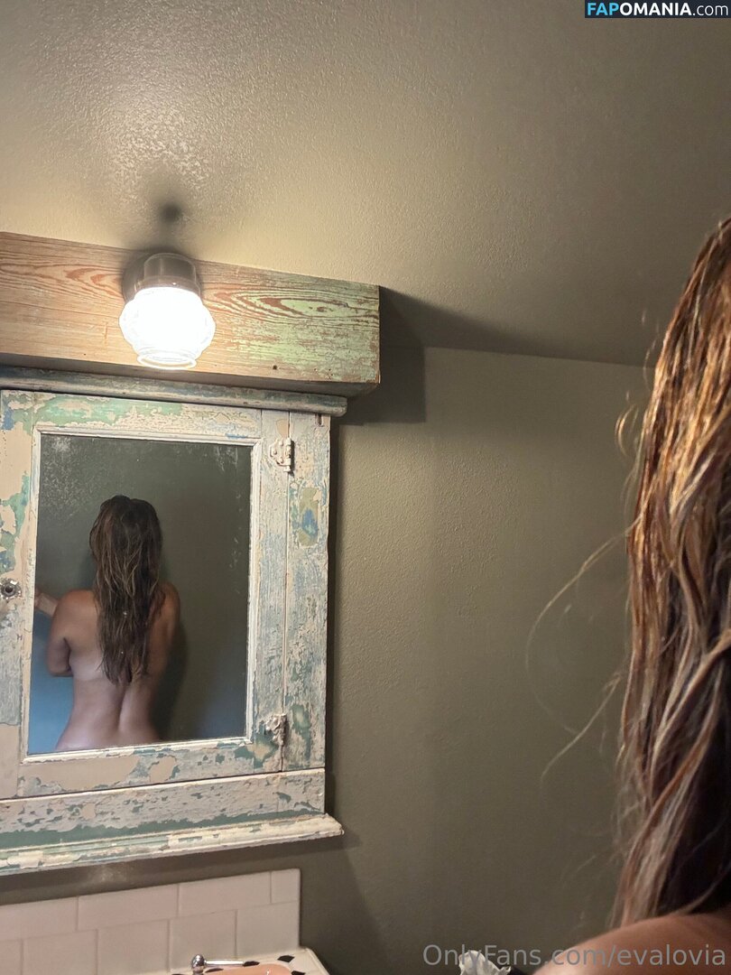 Eva Lovia / Fallinlovia / evalovia / https: Обнажённый OnlyFans  Утёкшее фото #1746