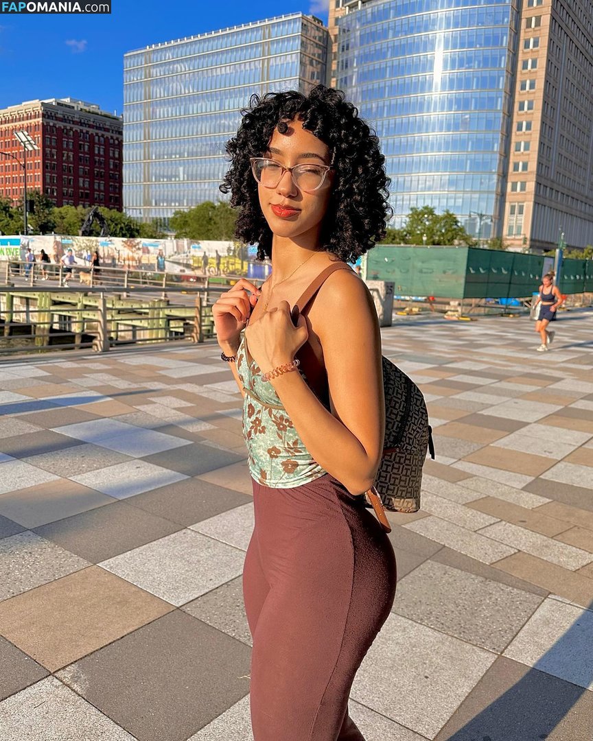 eliana / ewmxt / lalayravo / woahnatty Обнажённый OnlyFans  Утёкшее фото #34