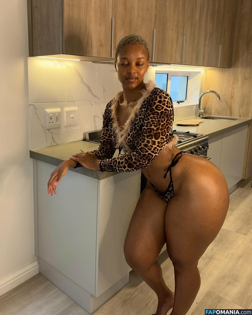 Faustina Thobakgale / faustinaroyale / formidable_byfaustina Обнажённый OnlyFans  Утёкшее фото #12