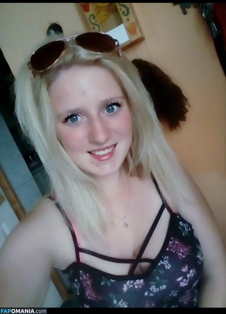 Fehérvári Lányok / Fejér Megyei / Székesfehérvári / sebestyenbianka1 Обнажённый OnlyFans  Утёкшее фото #13