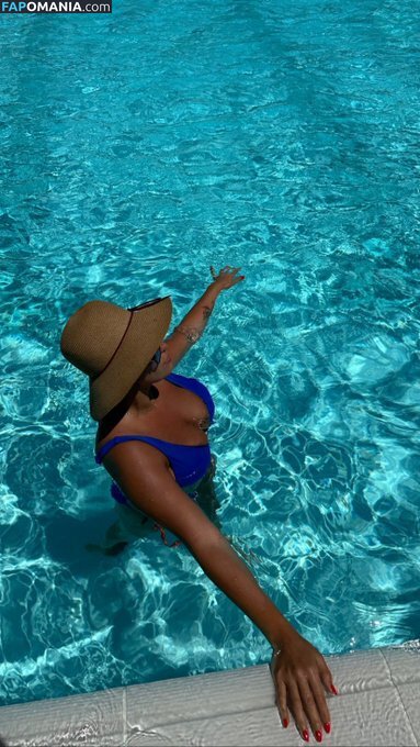 Feyza Akbal / Feyzakball / Foumomy Обнажённый OnlyFans  Утёкшее фото #11