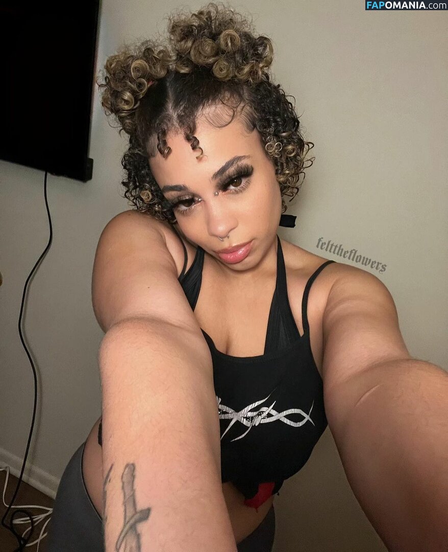 felttheflowers / flowers Обнажённый OnlyFans  Утёкшее фото #11