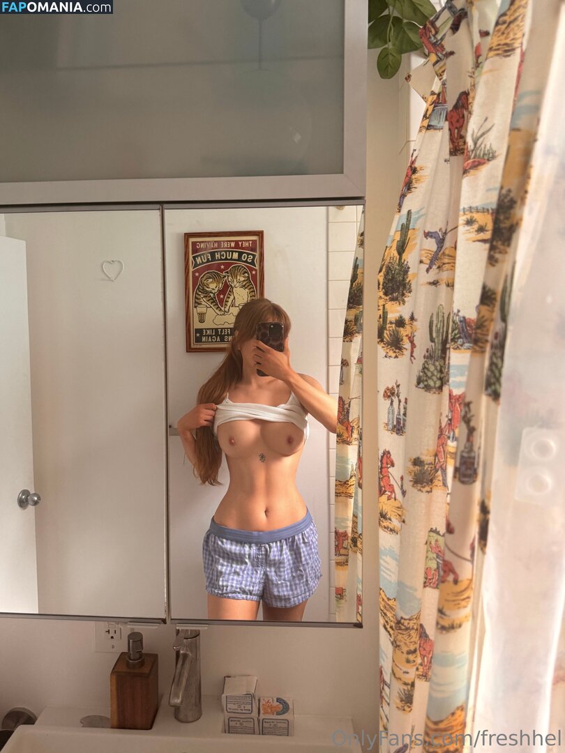 bugsizechihuahua / freshhel / https: Обнажённый OnlyFans  Утёкшее фото #9