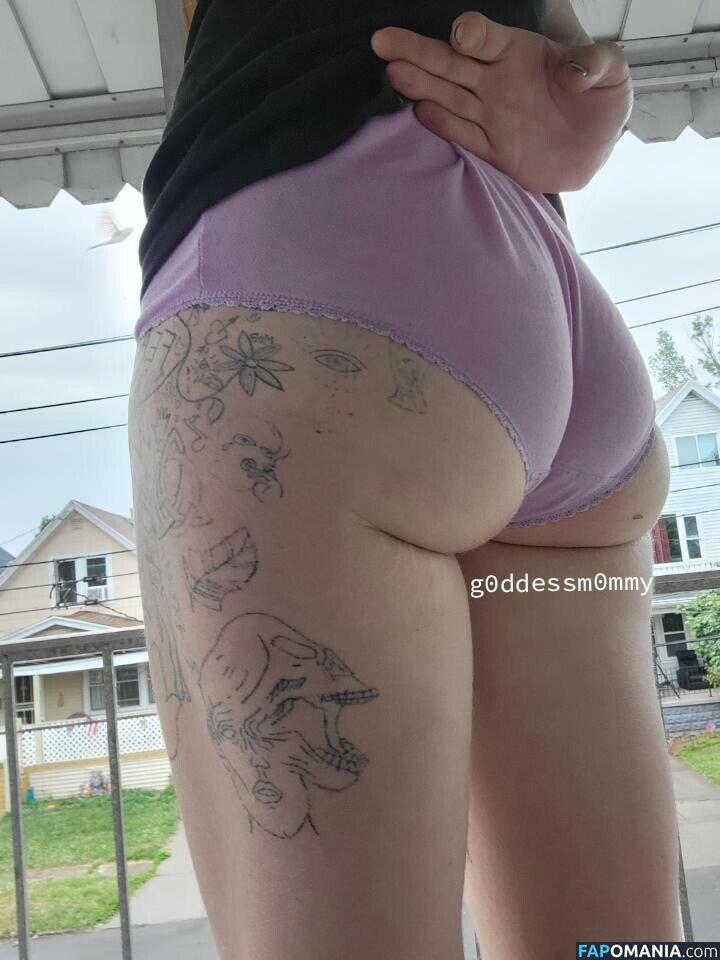g0ddessm0mmy / imperfect_creativity_ / mommy__mandy Обнажённый OnlyFans  Утёкшее фото #10