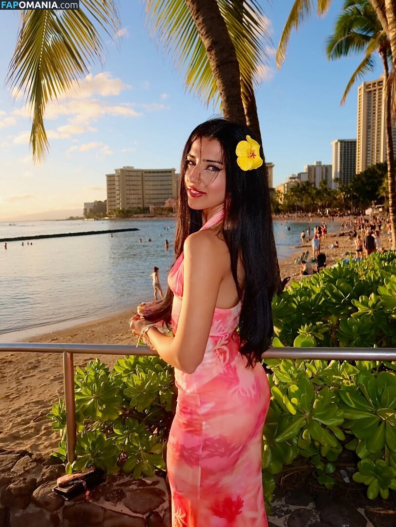 Gal Akbari / gal.qal / officialonlygal Обнажённый OnlyFans  Утёкшее фото #2