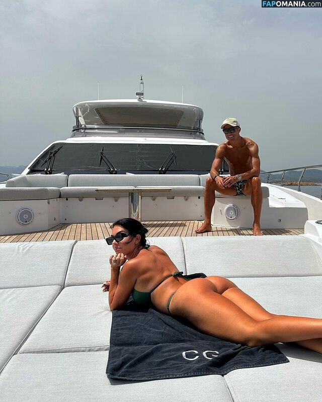 Georgina Rodriguez / georginagio Обнажённый OnlyFans  Утёкшее фото #2