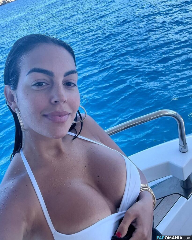 Georgina Rodriguez / georginagio Обнажённый OnlyFans  Утёкшее фото #7