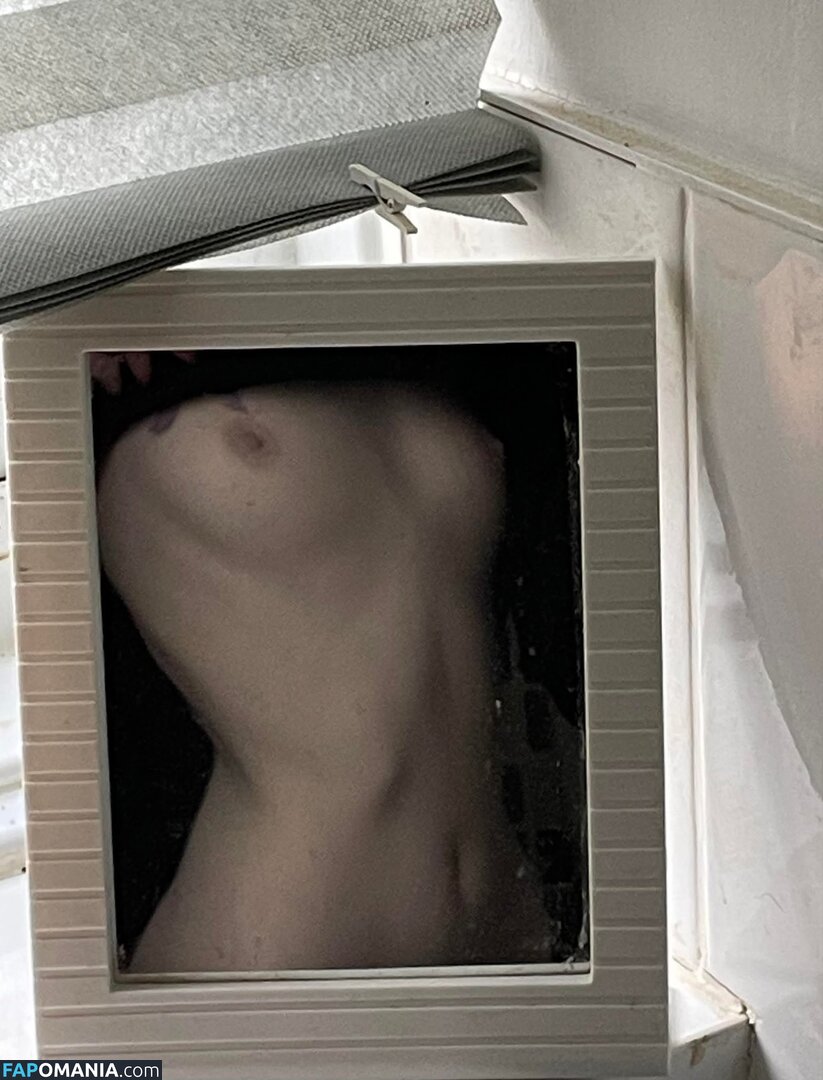 Bat Brookes / Løu Förest / Msgh0stpixie / abrattypixie / babypumpkin / gh0st._.pixie / msghostie_ / xopixiekittyxo Обнажённый OnlyFans  Утёкшее фото #1