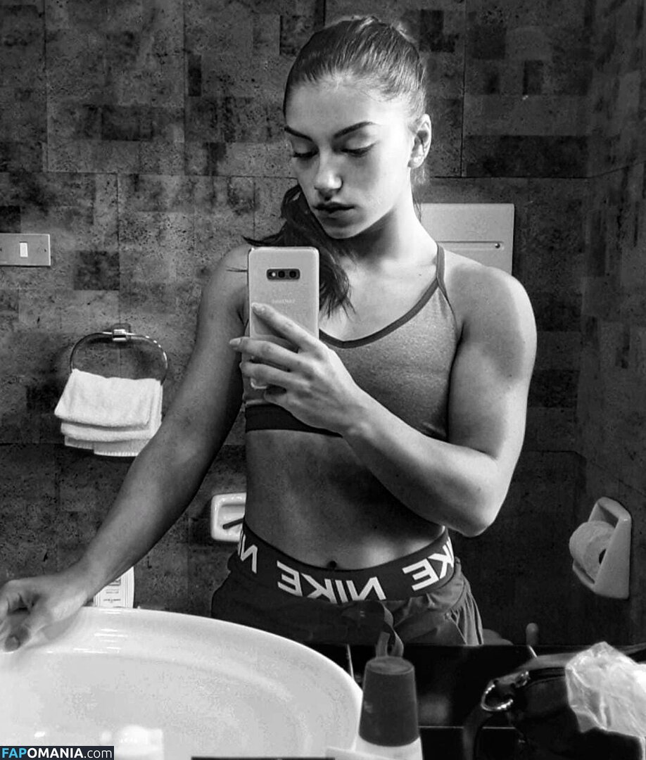 Giulia Imperio / giuliaimperio7 / giuliaimperioo Обнажённый OnlyFans  Утёкшее фото #3