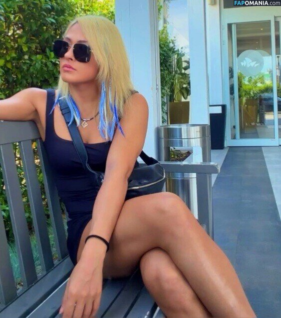 0221giulia / Giulia / giulia0221g / giuliaottorini / scientwehst Обнажённый OnlyFans  Утёкшее фото #514
