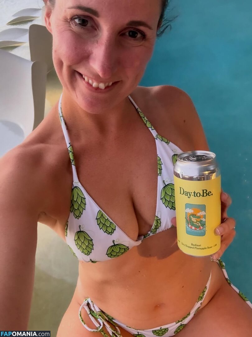 globalcraftbeergirl Обнажённый OnlyFans  Утёкшее фото #1