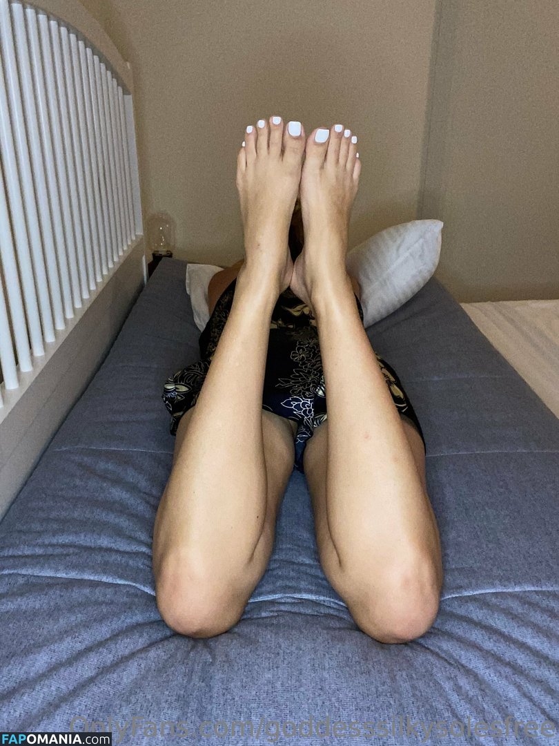 goddesssilkysolesfree / theeepursuitofselflove Обнажённый OnlyFans  Утёкшее фото #23