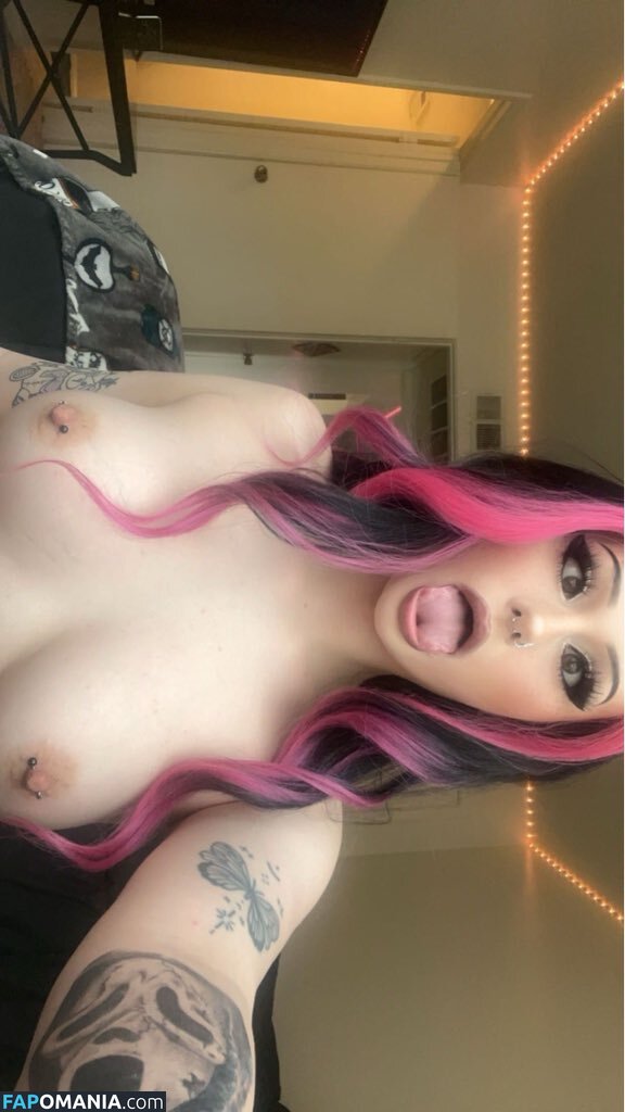 Gr4v3y4rdkandi3 / gr4v3y4rdkand13 / https: Обнажённый OnlyFans  Утёкшее фото #2