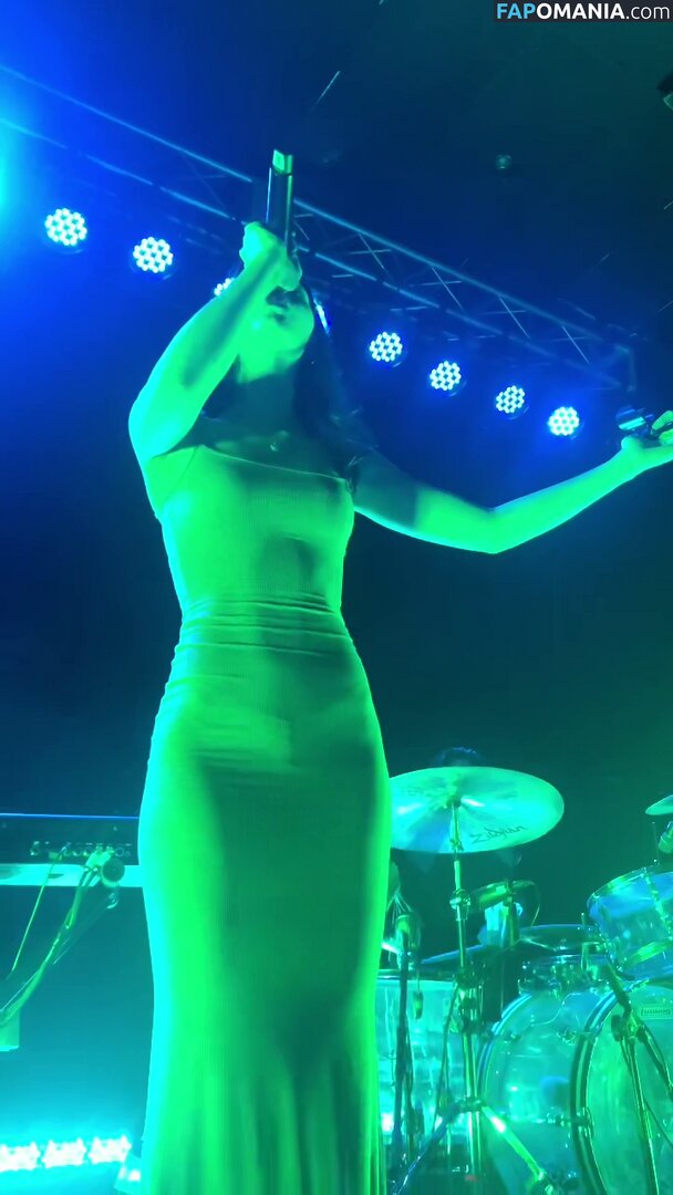 Gracie Abrams / gracieabrams Обнажённый OnlyFans  Утёкшее фото #404