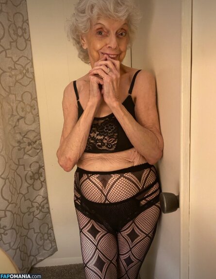 Grandma Linda Lindahope1939 Lucy-cutest / grandma_lindaaa / lindahope1939 Обнажённый OnlyFans  Утёкшее фото #5
