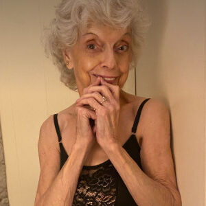 Grandma Linda Lindahope1939 Lucy-cutest