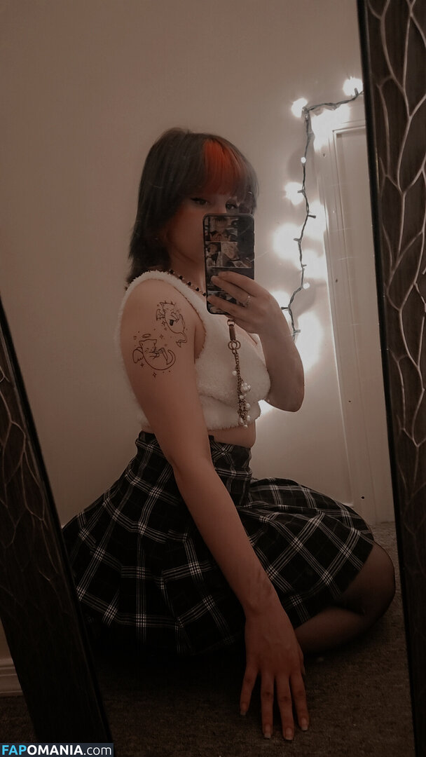 Guttzz / batg0re / cw / https: Обнажённый OnlyFans  Утёкшее фото #12