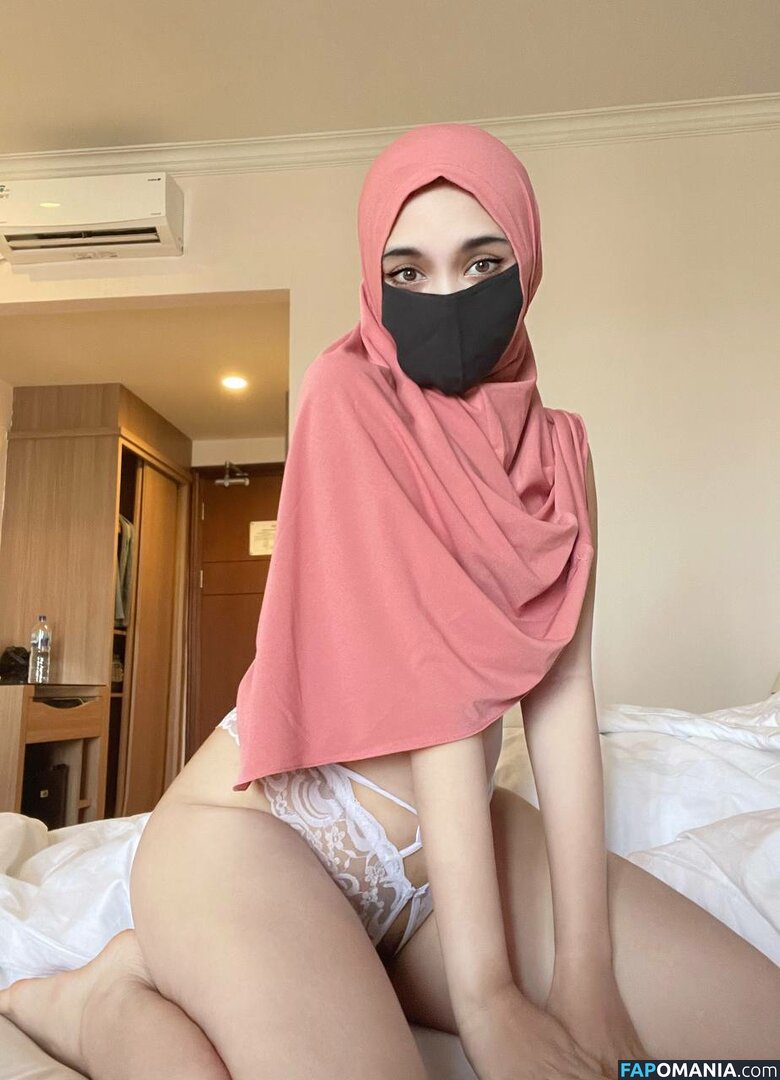  / CamillaReese / HabibtiSalma / HijabCamilla / nazley272 Обнажённый OnlyFans  Утёкшее фото #1