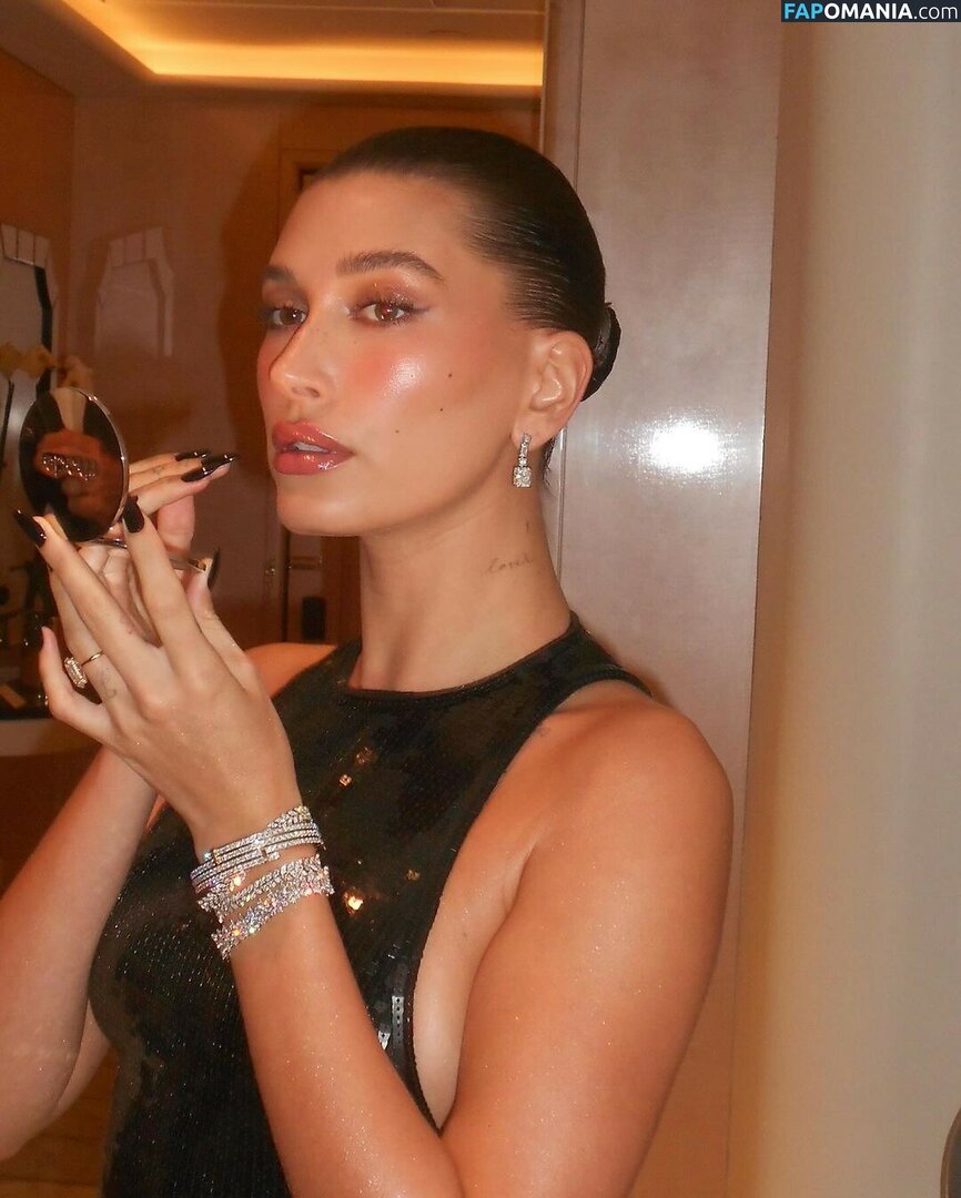 Hailey Baldwin Bieber / haileybieber Обнажённый OnlyFans  Утёкшее фото #287